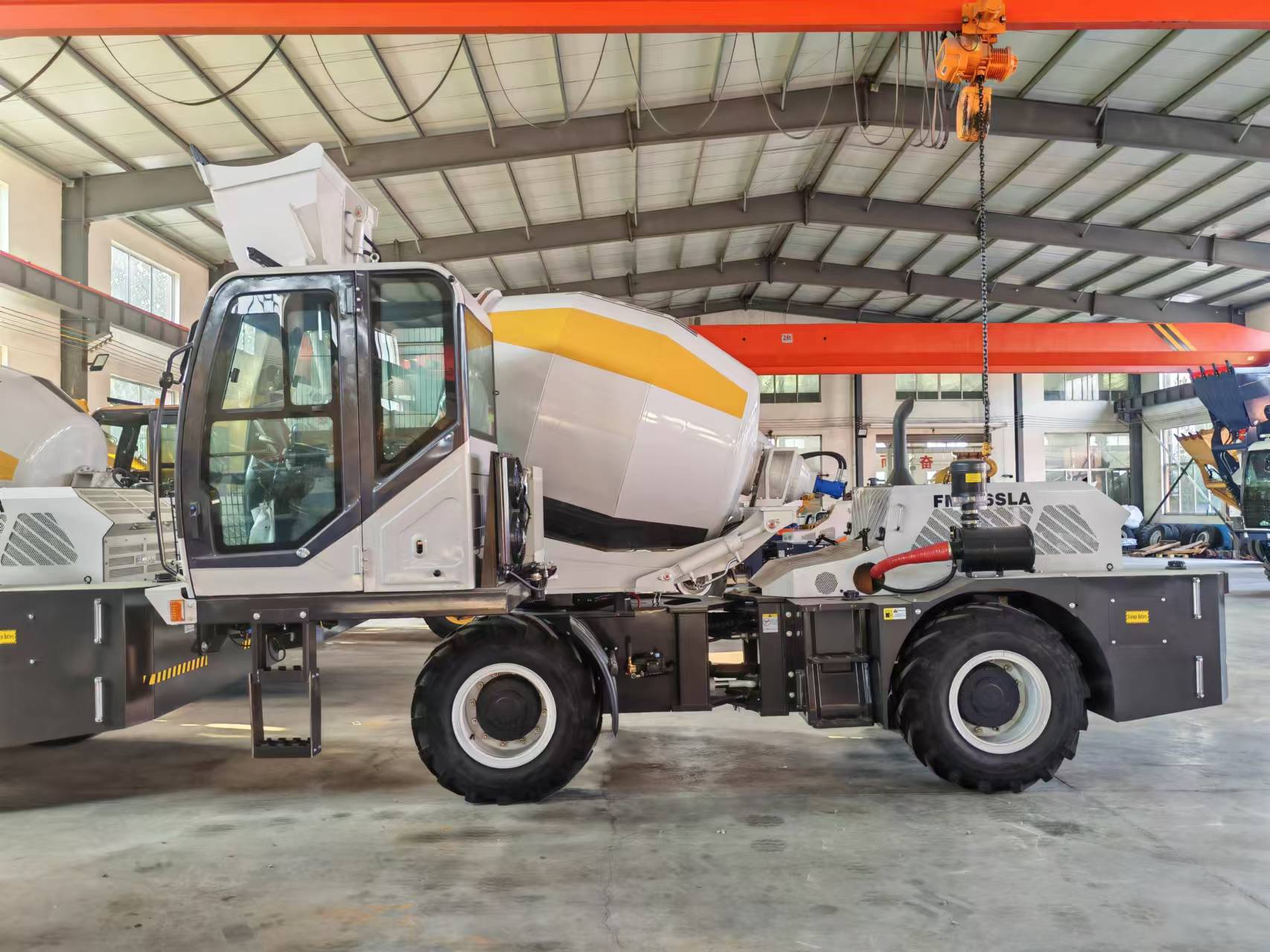2.6m³ Self Loading Concrete Mi - Heavy Equipment Mixer ulasan dan harga